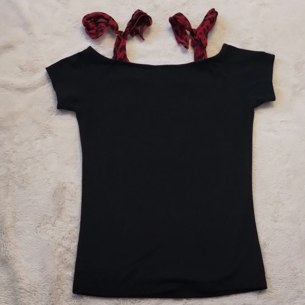 Too Fast Off the Shoulder Top - Picture 4 of 4